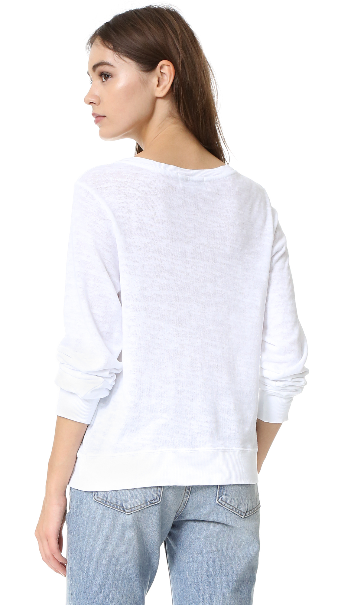 Popular Pages Stylish Long Sleeve Baggy Sweater Dress is the secret to keep you warm enough and trendy on those chilly days which has a body-flattering relaxing silhouette, bare just the right amount of skin wearing this off the shoulder style, chic batwing sleeves with ribbed cuffs and hemline cut.